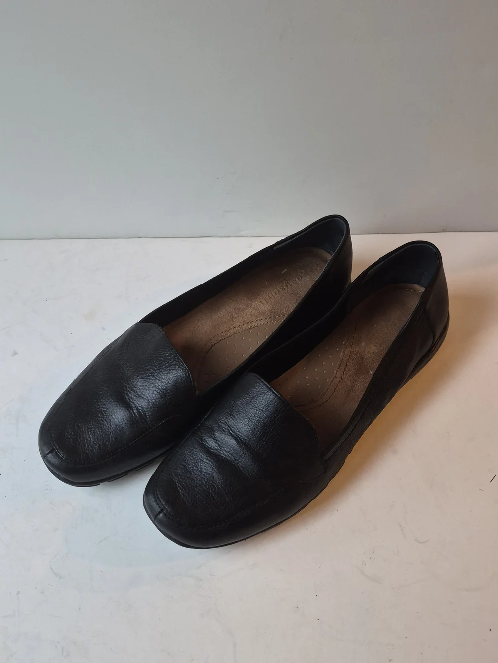 Easy Spirit Black Leather Slip-On Flats